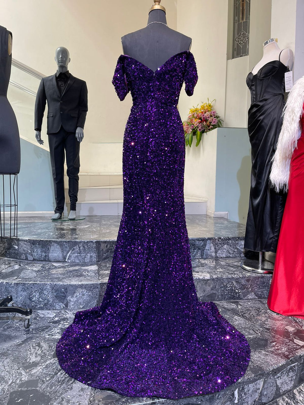 Vestido de fiesta morado de lentejuelas