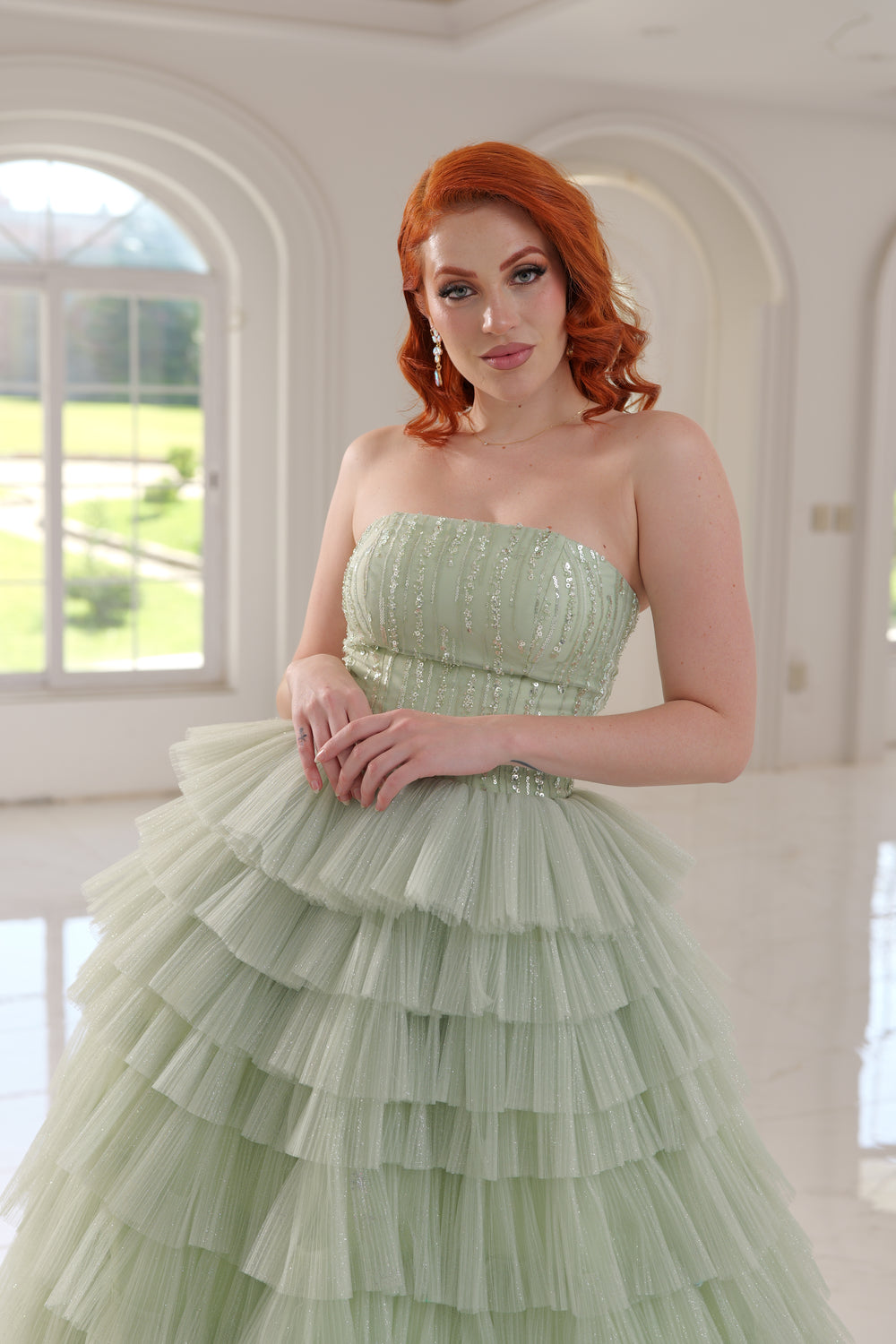 Vestido de fiesta straple con olanes