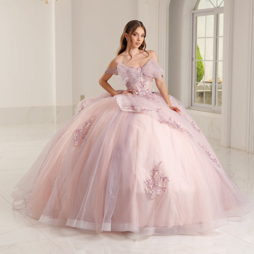 Vestido de quince lila con rosa straple