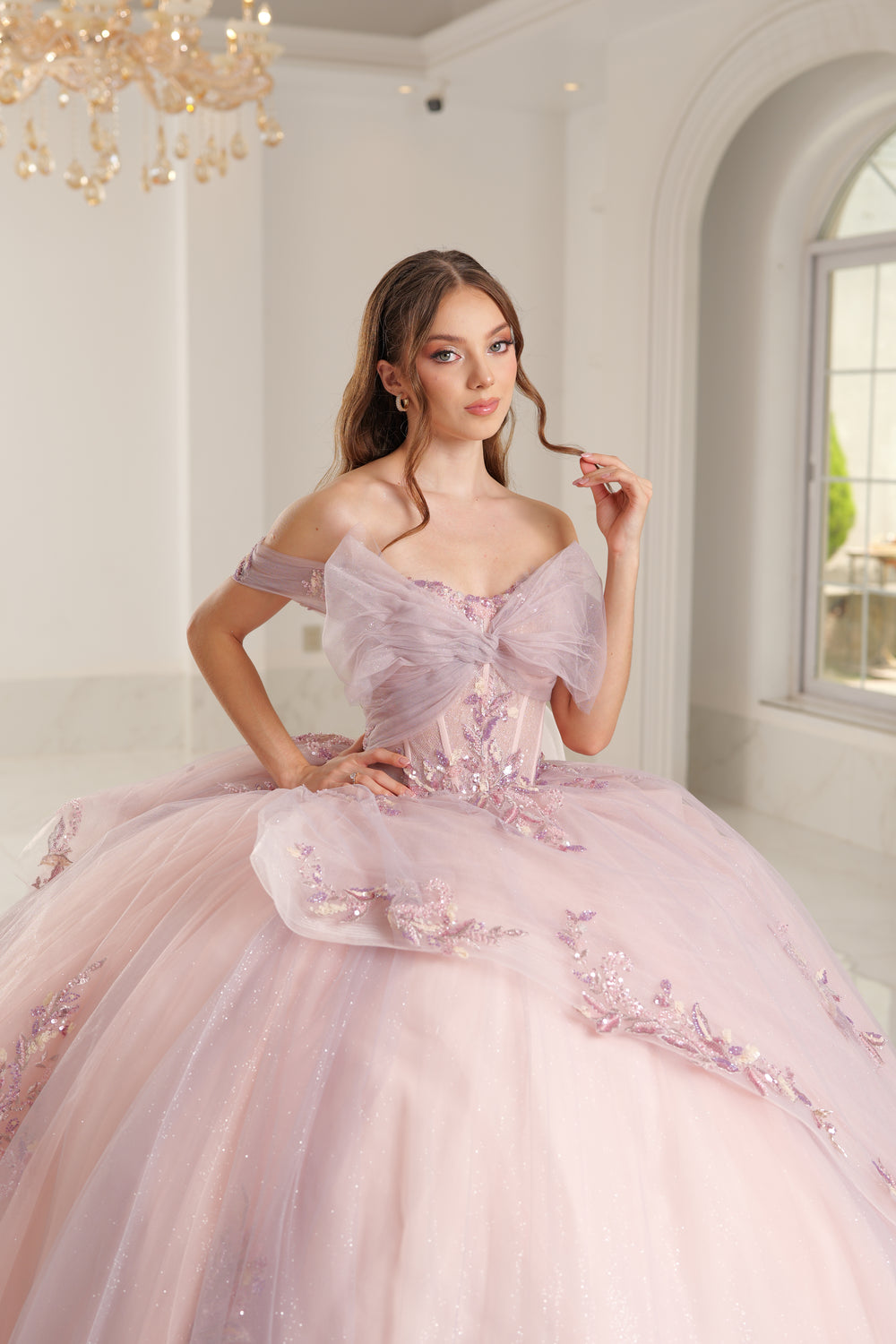 Vestido de quince lila con rosa straple
