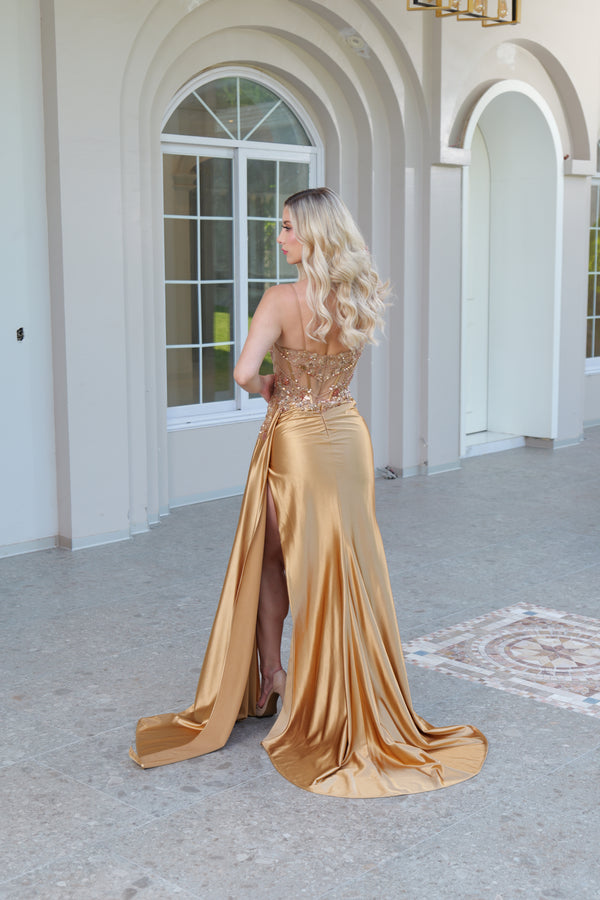 Vestido de fiesta cobre con flores y transparencia en la parte del corset