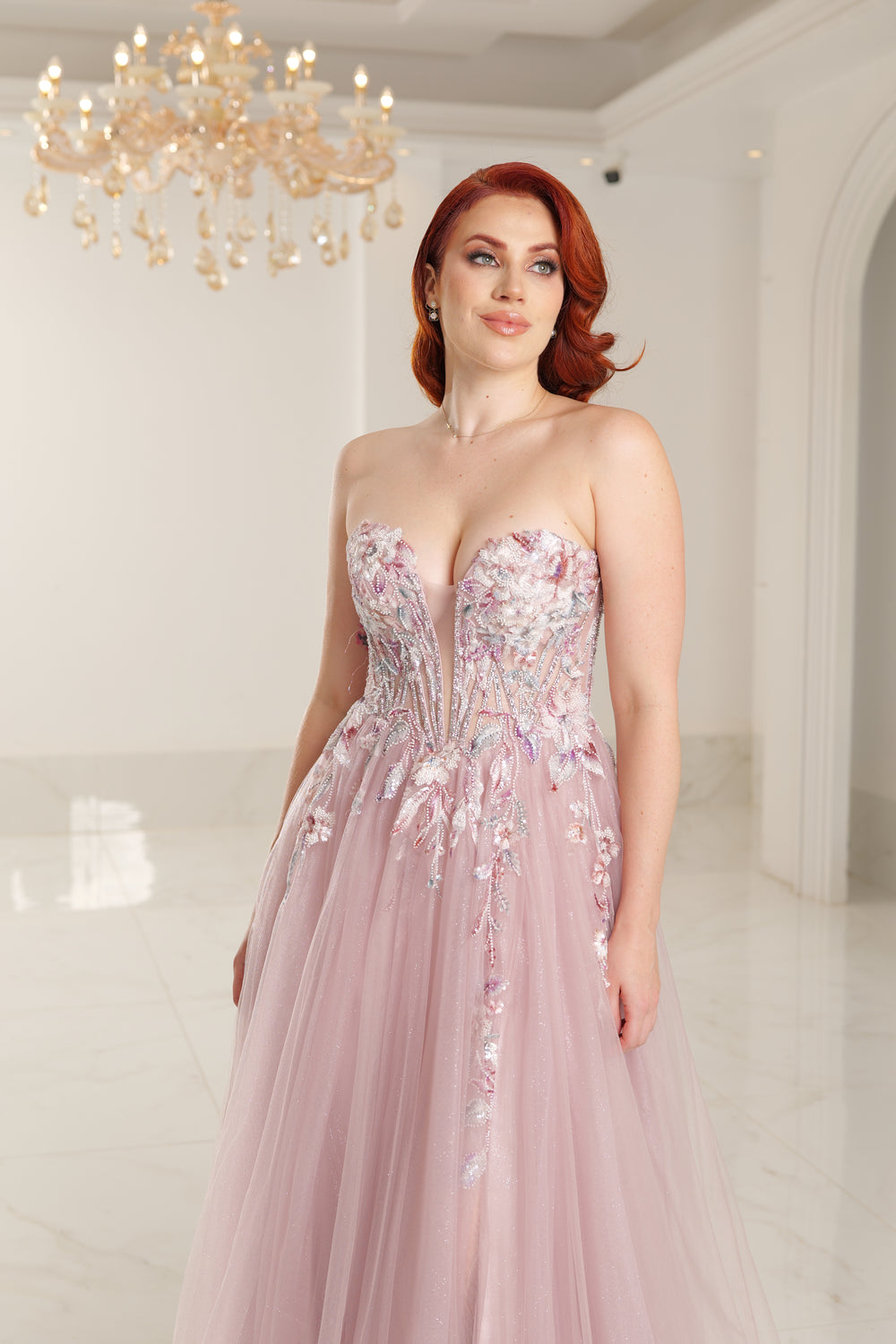 Vestido de fiesta corte A con escote corazón