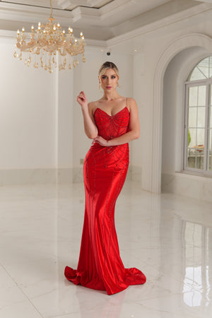 Vestido rojo de fiesta con pedrería