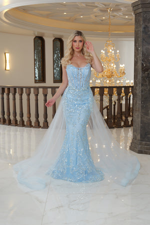 Vestido de fiesta azul cielo en escote corazón