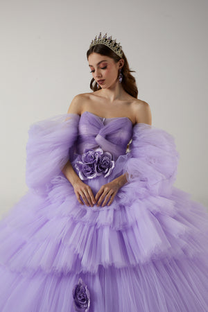 Vestido de quinceañera con olanes de tul