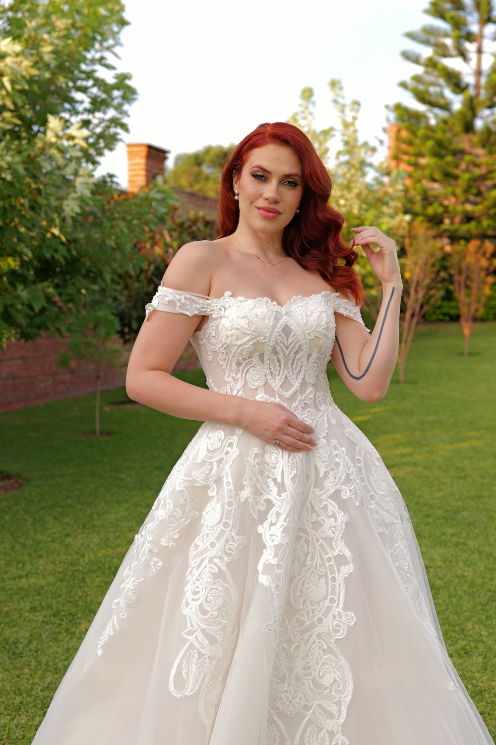Vestido de novia corte A con bordado
