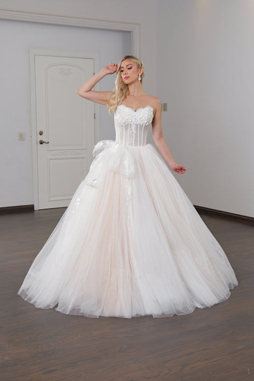 Vestido de novia corte princesa straple